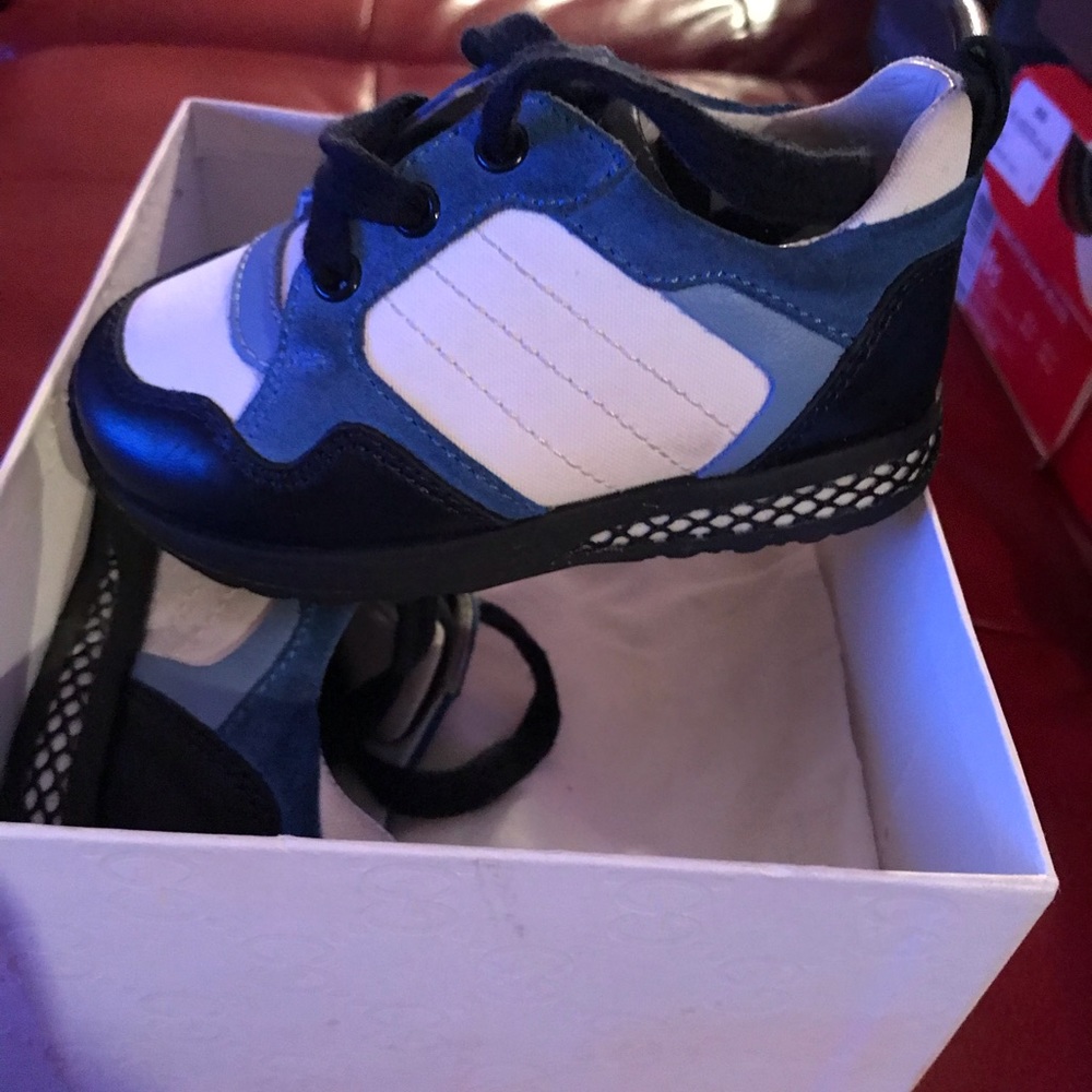 Toddler shoes